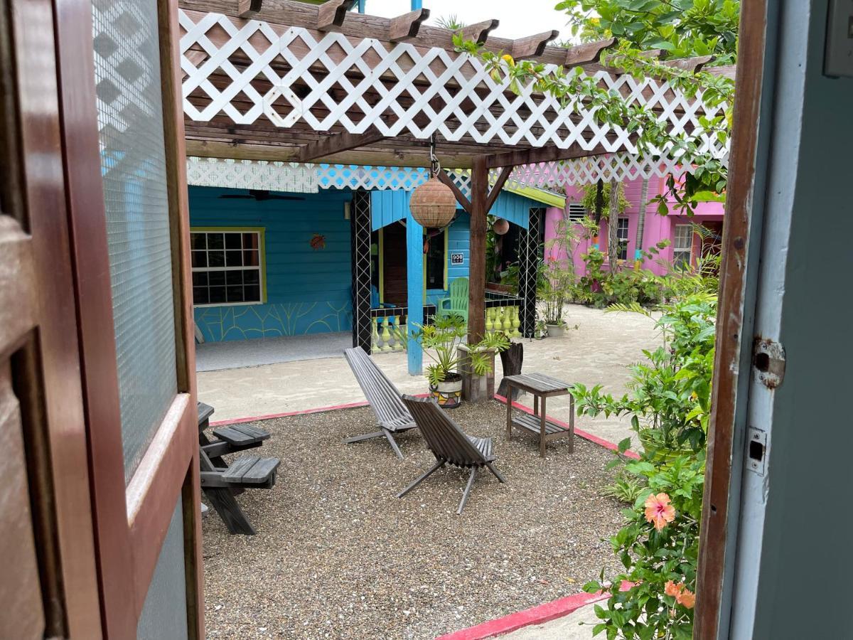 Sea n sun Guest House Caye Caulker Exterior foto