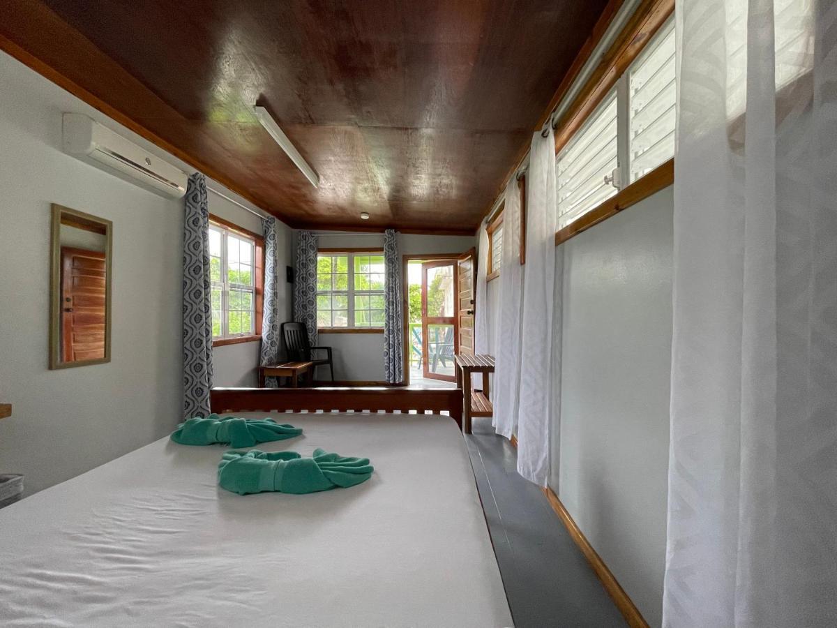 Sea n sun Guest House Caye Caulker Exterior foto
