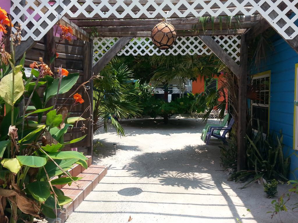 Sea n sun Guest House Caye Caulker Exterior foto